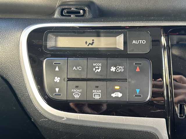 ホンダ Ｎ ＢＯＸ カスタム G SSパッケージ 高知県 2015(平27)年 12.4万km プレミアムベルベットパープル・パール ７インチナビ/・フルセグＴＶ/・ＣＤ/・Ｂｌｕｅｔｏｏｔｈオーディオ/バックカメラ/前後ドラレコ/両側パワースライドドア/純正フロアマット/オートライト/ＥＴＣ/スマートキー