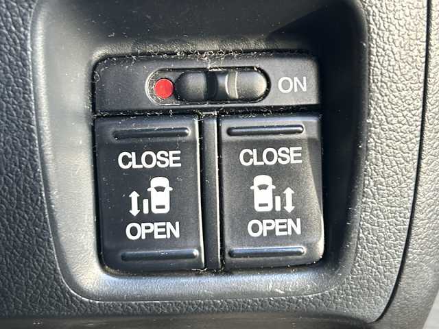 ホンダ Ｎ ＢＯＸ カスタム G SSパッケージ 高知県 2015(平27)年 12.4万km プレミアムベルベットパープル・パール ７インチナビ/・フルセグＴＶ/・ＣＤ/・Ｂｌｕｅｔｏｏｔｈオーディオ/バックカメラ/前後ドラレコ/両側パワースライドドア/純正フロアマット/オートライト/ＥＴＣ/スマートキー