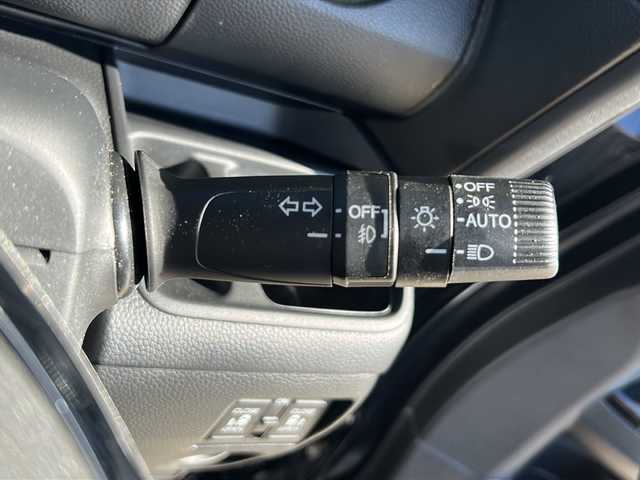 ホンダ Ｎ ＢＯＸ カスタム L ターボ 静岡県 2023(令5)年 3万km ミッドナイトブルービームM 【安全装備】/ホンダセンシング/アダプティブ・クルーズ・コントロール（ACC）/・作動車速域：約30km/hから100km/h間/車線維持支援システム（LKAS）/・作動車速：約65km/hから100km/h間/・ステアリング制御/衝突軽減ブレーキ（CMBS）/・歩行者検知機能/・作動車速：約80km/h未満時/・対向車車速：約30km/hから80km/h時/誤発進抑制機能（前進）/・ミリ波レーダー検知：作動車速10km/h未満/歩行者事故低減ステアリング/・作動車速10km/hから40km/h間/路外逸脱抑制機能/・作動車速：約60km/hから100km/h間/先行車発進お知らせ機能/標識認識機能/オートハイビーム/誤発進抑制機能（後進）・ソナー検知：作動車速10km/h未満 /【主要装備】/・純正ナビ　/・フルセグテレビ　/・前後ドライブレコーダー　/・両側パワースライドドア　/・パーキングセンサー　/・ＬＥＤヘッドライト　/・ＥＴＣ　/・ステアリングスイッチ　/・ハーフレザーシート　/・シートヒーター