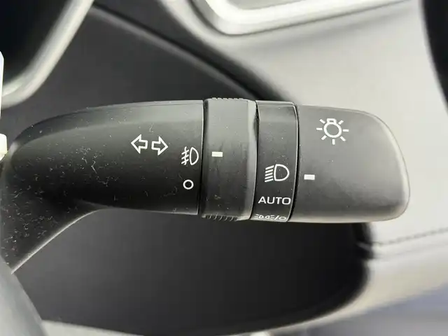 トヨタ カローラ クロス ハイブリッド Z 愛知県 2022(令4)年 6.3万km プラチナホワイトパールマイカ 純正ディスプレイオーディオナビ/全方位カメラ/トヨタセーフティセンス/パワーシート/ブラインドスポットモニター/シートヒーター/電動リアゲード/ETC/ハーフレザー/ルーフレール/コーナーセンサー/オートライト/AC100V/純正LEDライト/ステアリングスイッチ/本革巻きステアリング/電動格納ミラー/電子パーキング/オートライト