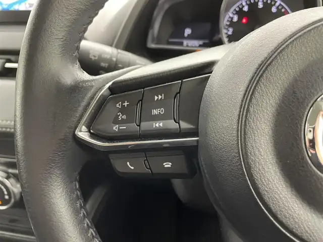 マツダ デミオ 15Sツーリング 熊本県 2018(平30)年 3.8万km ソウルレッドクリスタルM 純正ナビ（ＣＤ・ＤＶＤ・フルセグ・ＢＴ・ＡＵＸ・ＵＳＢ）/全周囲カメラ　/前後ドライブレコーダー　/ＥＴＣ　/前席シートヒーター　/前後クリアランスソナー　/衝突軽減ブレーキ　/レーンキープアシスト　/横滑り防止/ブラインドスポットモニター/純正フロアマット/純正１５インチAW/オートライト/LEDヘッドライト/スマートキー/プッシュスタート/保証書/取扱説明書