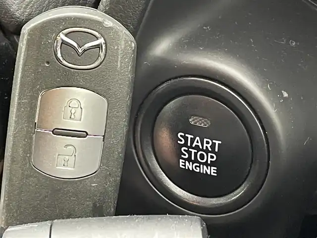 マツダ デミオ 15Sツーリング 熊本県 2018(平30)年 3.8万km ソウルレッドクリスタルM 純正ナビ（ＣＤ・ＤＶＤ・フルセグ・ＢＴ・ＡＵＸ・ＵＳＢ）/全周囲カメラ　/前後ドライブレコーダー　/ＥＴＣ　/前席シートヒーター　/前後クリアランスソナー　/衝突軽減ブレーキ　/レーンキープアシスト　/横滑り防止/ブラインドスポットモニター/純正フロアマット/純正１５インチAW/オートライト/LEDヘッドライト/スマートキー/プッシュスタート/保証書/取扱説明書