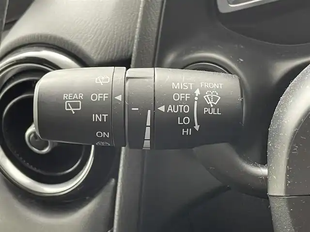 マツダ デミオ 15Sツーリング 熊本県 2018(平30)年 3.8万km ソウルレッドクリスタルM 純正ナビ（ＣＤ・ＤＶＤ・フルセグ・ＢＴ・ＡＵＸ・ＵＳＢ）/全周囲カメラ　/前後ドライブレコーダー　/ＥＴＣ　/前席シートヒーター　/前後クリアランスソナー　/衝突軽減ブレーキ　/レーンキープアシスト　/横滑り防止/ブラインドスポットモニター/純正フロアマット/純正１５インチAW/オートライト/LEDヘッドライト/スマートキー/プッシュスタート/保証書/取扱説明書