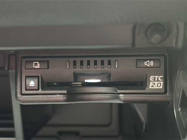 レクサス ＵＸ 250h Fスポーツ 秋田県 2019(平31)年 7.1万km ホワイトノーヴァガラスフレーク 純正ナビ/・フルセグテレビ/・ＣＤ、ＤＶＤ、ＳＤ/・ＵＳＢ/・ＢＴ/・Ｍｉｒａｃａｓｔ/・ラジオ/前席シートヒーター、ベンチレーション/前席パワーシート/電動リアゲート/パドルシフト/ステアリングスイッチ/クルーズコントロール/電動格納ミラー/オールオートウィンドウ/走行モード切替機能/横滑り防止装置/車線逸脱警報装置/衝突軽減装置/社外AW組冬タイヤ積載