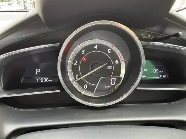 マツダ デミオ XD ツーリング 千葉県 2014(平26)年 7.8万km ソウルレッドプレミアムメタリック 純正ナビ/ヘッドアップディスプレイ/ディーゼルターボ/バックカメラ/ＥＴＣ/パドルシフト/チルトステアリング/クルーズコントロール/ステアリングスイッチ　/横揺れ防止装置/衝突軽減ブレーキ/純正アルミホイール/オートライト/地図SDあり