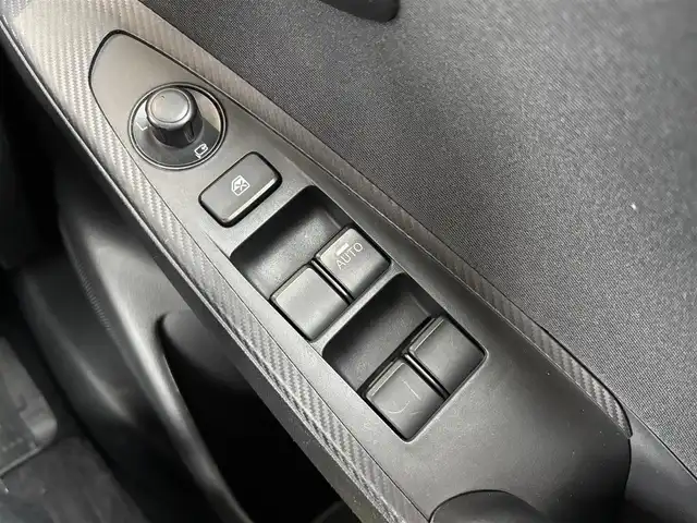 マツダ デミオ XD ツーリング 千葉県 2014(平26)年 7.8万km ソウルレッドプレミアムメタリック 純正ナビ/ヘッドアップディスプレイ/ディーゼルターボ/バックカメラ/ＥＴＣ/パドルシフト/チルトステアリング/クルーズコントロール/ステアリングスイッチ　/横揺れ防止装置/衝突軽減ブレーキ/純正アルミホイール/オートライト/地図SDあり