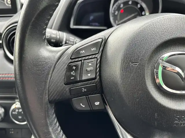 マツダ デミオ XD ツーリング 千葉県 2014(平26)年 7.8万km ソウルレッドプレミアムメタリック 純正ナビ/ヘッドアップディスプレイ/ディーゼルターボ/バックカメラ/ＥＴＣ/パドルシフト/チルトステアリング/クルーズコントロール/ステアリングスイッチ　/横揺れ防止装置/衝突軽減ブレーキ/純正アルミホイール/オートライト/地図SDあり