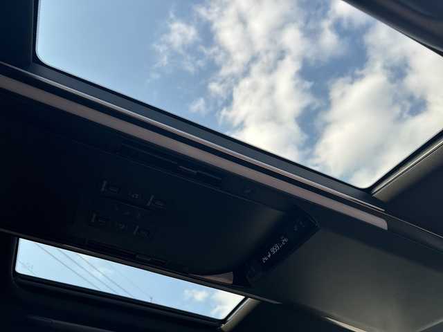 トヨタ アルファード Z 愛知県 2024(令6)年 1.4万km ブラック ・禁煙車/・ワンオーナー/・１４インチHDディスプレイ/・ナビ付き/フルセグTV/・左右独立ムーンルーフ/・黒革シート/・デジタルインナーミラー/・ビルトインETC2.0/・パノラミックビュー/・前後ドライブレコーダー/・トヨタセーフティセンス/・両側パワスラ/・パワーバックドア/・クリアランスソナー/・LEDオートライト/・ステアヒーター/・ステアスイッチ/・純正１８インチアルミ/・BSM/RCTA/PKSB/・前席ヒーター/ベンチレーション/・電動格納ミラーウインカー/・置くだけ充電/・純正フロアマット/・スペアタイヤ/・新車保証書/取扱説明書/・スペアキー