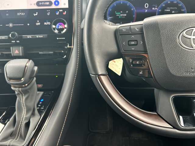 トヨタ アルファード Z 愛知県 2024(令6)年 1.4万km ブラック ・禁煙車/・ワンオーナー/・１４インチHDディスプレイ/・ナビ付き/フルセグTV/・左右独立ムーンルーフ/・黒革シート/・デジタルインナーミラー/・ビルトインETC2.0/・パノラミックビュー/・前後ドライブレコーダー/・トヨタセーフティセンス/・両側パワスラ/・パワーバックドア/・クリアランスソナー/・LEDオートライト/・ステアヒーター/・ステアスイッチ/・純正１８インチアルミ/・BSM/RCTA/PKSB/・前席ヒーター/ベンチレーション/・電動格納ミラーウインカー/・置くだけ充電/・純正フロアマット/・スペアタイヤ/・新車保証書/取扱説明書/・スペアキー