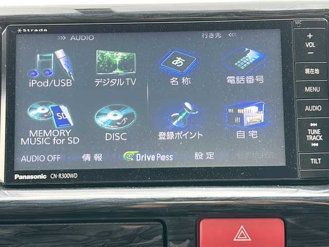 トヨタ ハイエース GL 青森県 2014(平26)年 9.2万km ブラックマイカ 4WD/社外SDナビ・フルセグTV/CD・DVD・SD/社外フリップダウンモニター/バックカメラ/OP左パワースライドドア/ウッドコンビハンドル/社外エンジンスターター/リアヒーター・クーラー/AC100V100W/ETC/革調シートカバー/OPスマートキー/OPプッシュスタート/LEDヘッドライト/LEDフォグランプ/SSRディバイド16インチAW/社外フロントスポイラー/社外テールレンズ/ボディ同色オーバーフェンダー