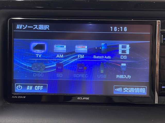 トヨタ ヴォクシー ZS 道央・札幌 2015(平27)年 17.1万km ホワイトパールクリスタルシャイン /4WD//社外ナビ/（AM/FM/TV/BT）//スペアキー//純正エンジンスターター//オートライト//フォグライト//ステアリングリモコン//プッシュスタート//バックカメラ//ETC//寒冷地仕様//ワイパーデアイサー//サンルーフ//サンシェード//純正フロアマット//ドアバイザー//純正16インチAW//冬タイヤ社外AWセット積込