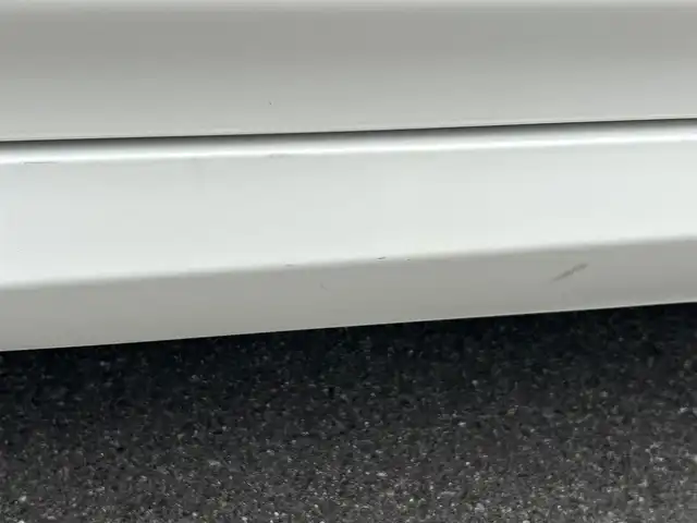 トヨタ クラウン ハイブリッド S Cパッケージ 岡山県 2018(平30)年 7.4万km ホワイトパールクリスタルシャイン ワンオーナー/純正8インチナビ/（AM.FM.BT.フルセグ.CD/DVD/）/バックカメラ/トヨタセーフティセンス/・レーンディパーチャアラート/・オートマチックハイビーム/・アダプティブクルーズコントロール/・クリアランスソナー/ステアリングヒーター/D/N席パワーシート/D/N席シートヒーター/ブラインドスポットモニター/ヘッドアップディスプレイ/純正17インチアルミホイール/スマートキー/LEDヘッドライト