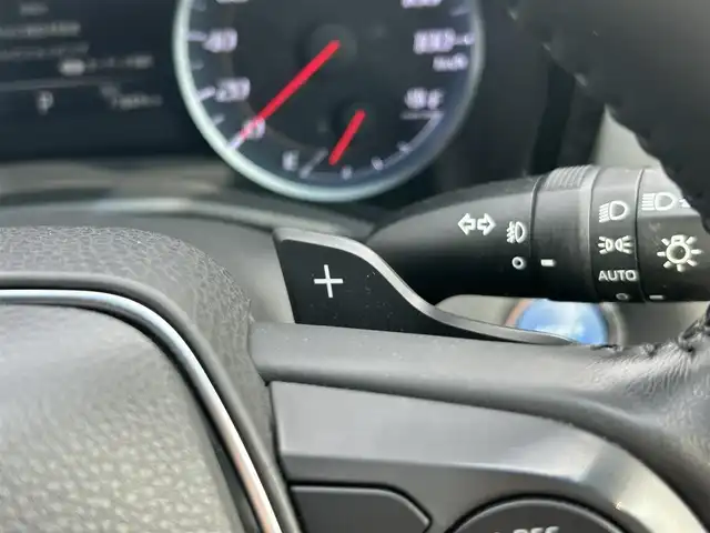 トヨタ クラウン ハイブリッド S Cパッケージ 岡山県 2018(平30)年 7.4万km ホワイトパールクリスタルシャイン ワンオーナー/純正8インチナビ/（AM.FM.BT.フルセグ.CD/DVD/）/バックカメラ/トヨタセーフティセンス/・レーンディパーチャアラート/・オートマチックハイビーム/・アダプティブクルーズコントロール/・クリアランスソナー/ステアリングヒーター/D/N席パワーシート/D/N席シートヒーター/ブラインドスポットモニター/ヘッドアップディスプレイ/純正17インチアルミホイール/スマートキー/LEDヘッドライト