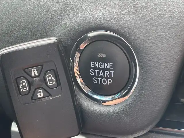 トヨタ エスティマ アエラス プレミアム 神奈川県 2017(平29)年 7.7万km ブラック ワンオーナー/純正ナビ(DVD/CD/AM/FM/BT/SD)/フルセグTV/純正フリップダウンモニター/バックカメラ/トヨタセーフティセンス/クルーズコントロール/レーンキープアシスト/オートハイビーム/横滑り防止装置/両側パワースライドドア/ハーフレザーシート/運転席パワーシート/2列シートオットマン付き/純正フットランプ/TEIN車高調/社外ウィンカーミラー(Silk Blazeレンズ)/前後ターンシグナルランプ社外LED電球/LEDヘッドライト/スマートキー　2本/保証書/取扱説明書＆ナビ取説