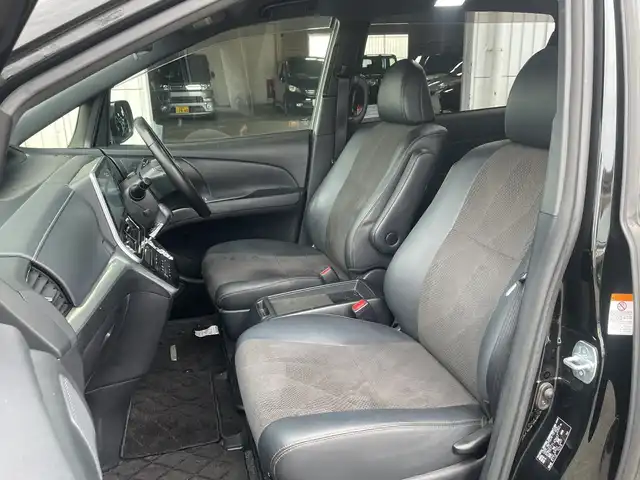 トヨタ エスティマ アエラス プレミアム 神奈川県 2017(平29)年 7.7万km ブラック ワンオーナー/純正ナビ(DVD/CD/AM/FM/BT/SD)/フルセグTV/純正フリップダウンモニター/バックカメラ/トヨタセーフティセンス/クルーズコントロール/レーンキープアシスト/オートハイビーム/横滑り防止装置/両側パワースライドドア/ハーフレザーシート/運転席パワーシート/2列シートオットマン付き/純正フットランプ/TEIN車高調/社外ウィンカーミラー(Silk Blazeレンズ)/前後ターンシグナルランプ社外LED電球/LEDヘッドライト/スマートキー　2本/保証書/取扱説明書＆ナビ取説