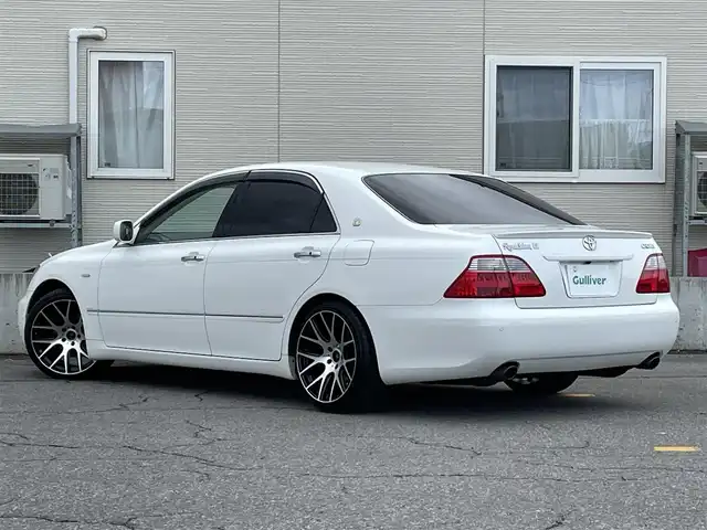 トヨタ クラウン ロイヤル RエクストラiFourQプレミア 青森県 2007(平19)年 7.4万km ホワイトパールクリスタルシャイン 4WD/純正HDDナビ/・フルセグTV/Am/FM/CD/MD/フォグランプ/コーナーセンサー/パワーシートD/N/純正フロアマット/クルーズコントロール/パーキングアシスト/横滑り防止機能/カーテンエアバッグ/AFS/オートライト/スペアキー/保証書/取扱説明書