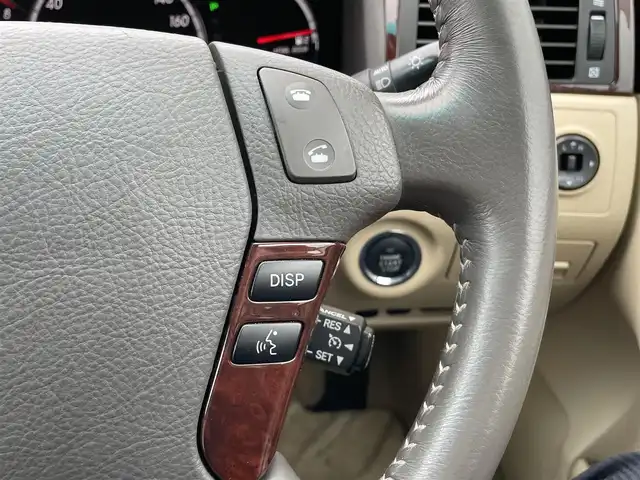 トヨタ クラウン ロイヤル RエクストラiFourQプレミア 青森県 2007(平19)年 7.4万km ホワイトパールクリスタルシャイン 4WD/純正HDDナビ/・フルセグTV/Am/FM/CD/MD/フォグランプ/コーナーセンサー/パワーシートD/N/純正フロアマット/クルーズコントロール/パーキングアシスト/横滑り防止機能/カーテンエアバッグ/AFS/オートライト/スペアキー/保証書/取扱説明書