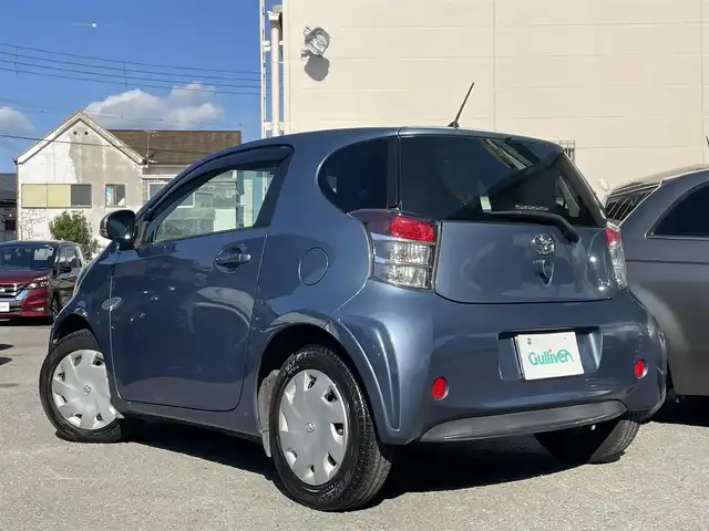 トヨタ ｉＱ 130G 和歌山県 2013(平25)年 8.1万km グレイッシュブルーメタリック 純正ナビ（FM/AM/CD/ワンセグTV/Bluetooth）/1300cc/車長300cm/フォグランプ/ETC/プッシュスタート/オートエアコン/ECOMODE/スペアキー/純正フロアマット/保証書/取扱説明書