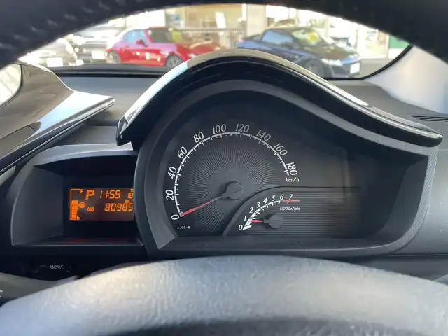 トヨタ ｉＱ 130G 和歌山県 2013(平25)年 8.1万km グレイッシュブルーメタリック 純正ナビ（FM/AM/CD/ワンセグTV/Bluetooth）/1300cc/車長300cm/フォグランプ/ETC/プッシュスタート/オートエアコン/ECOMODE/スペアキー/純正フロアマット/保証書/取扱説明書