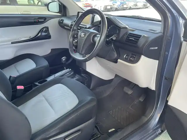 トヨタ ｉＱ 130G 和歌山県 2013(平25)年 8.1万km グレイッシュブルーメタリック 純正ナビ（FM/AM/CD/ワンセグTV/Bluetooth）/1300cc/車長300cm/フォグランプ/ETC/プッシュスタート/オートエアコン/ECOMODE/スペアキー/純正フロアマット/保証書/取扱説明書
