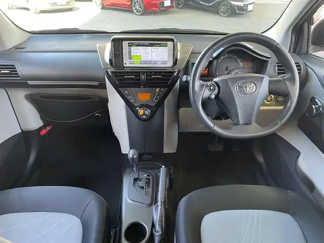 トヨタ ｉＱ 130G 和歌山県 2013(平25)年 8.1万km グレイッシュブルーメタリック 純正ナビ（FM/AM/CD/ワンセグTV/Bluetooth）/1300cc/車長300cm/フォグランプ/ETC/プッシュスタート/オートエアコン/ECOMODE/スペアキー/純正フロアマット/保証書/取扱説明書
