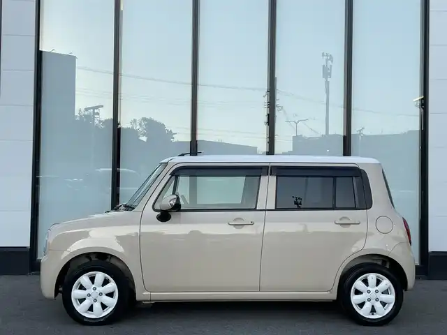 スズキ ラパン X 大阪府 2013(平25)年 5.3万km ベージュ 社外ナビ /・フルセグTV Bluetooth CD/DVD/バックカメラ /ETC  /アイドリングストップ /純正フロアマット /プッシュスタート /スマートキー /純正14インチスチール /ハロゲンヘッドライト/取説・保証書/スマートキー