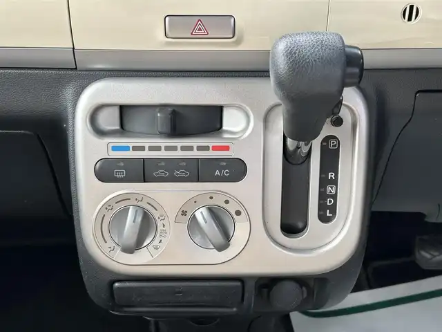 スズキ ラパン X 大阪府 2013(平25)年 5.3万km ベージュ 社外ナビ /・フルセグTV Bluetooth CD/DVD/バックカメラ /ETC  /アイドリングストップ /純正フロアマット /プッシュスタート /スマートキー /純正14インチスチール /ハロゲンヘッドライト/取説・保証書/スマートキー