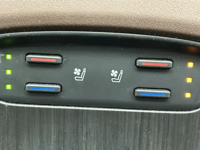 トヨタ ハリアー Z レザーパッケージ 岡山県 2020(令2)年 1.5万km ホワイトパールクリスタルシャイン 黒レザーシート/モデリスタフルエアロ/ＪＢＬプレミアムサウンド/トヨタセーフティーセンス/・プリクラッシュセーフティ/・レーダークルーズコントロール/・レーンキープアシスト/・オートハイビーム/純正１２．３インチディスプレイオーディオ/（Bluetooth/フルセグTV/USB）/アラウンドビューモニター/ビルトインETC2.0/デジタルインナーミラー/ブラインドスポットモニター/ヘッドアップディスプレイ/１００V電源/ドライブレコーダー/LEDヘッドライト/前席パワーシート/前席シートヒーター/前席エアシート/Ｄ席メモリーシート　/ステアリングヒーター/レーダー探知機