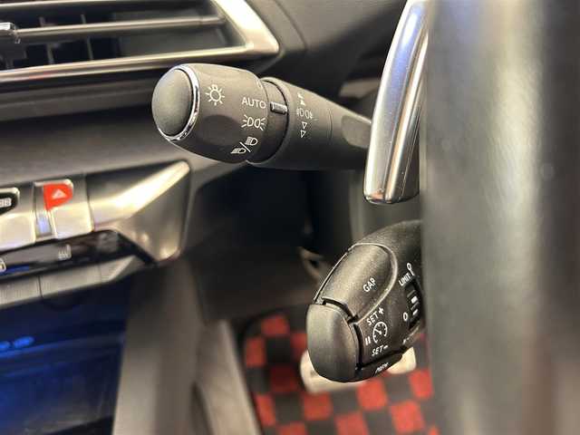プジョー ５００８ GT ブルーHDi 岡山県 2019(令1)年 4.6万km ネイクルホワイト プジョー純正ナビ/パノラマビューカメラ/ファーストクラスパッケージ/Bluetooth/USB/アップルカープレイ/アンドライドオート/アクティブセーフティーブレーキ/レーンキープ/ブラインドスポットアシスト/パノラマガラスサンルーフ/ACC/パワーテールゲート/運転席パワーシート/ナッパレザーシート/シートヒーター/アンビエントライト/パヒュームディフューザー/オートライト/オートワイパー/パークアシスト/インテリジェントハイビーム/ドラレコ