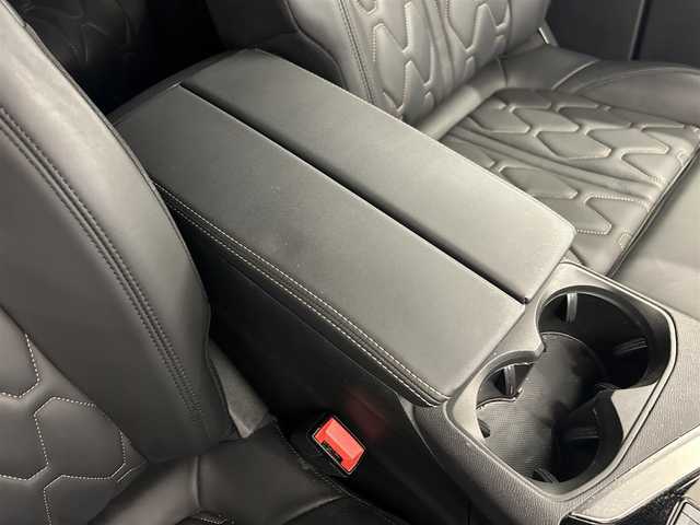 プジョー ５００８ GT ブルーHDi 岡山県 2019(令1)年 4.6万km ネイクルホワイト プジョー純正ナビ/パノラマビューカメラ/ファーストクラスパッケージ/Bluetooth/USB/アップルカープレイ/アンドライドオート/アクティブセーフティーブレーキ/レーンキープ/ブラインドスポットアシスト/パノラマガラスサンルーフ/ACC/パワーテールゲート/運転席パワーシート/ナッパレザーシート/シートヒーター/アンビエントライト/パヒュームディフューザー/オートライト/オートワイパー/パークアシスト/インテリジェントハイビーム/ドラレコ