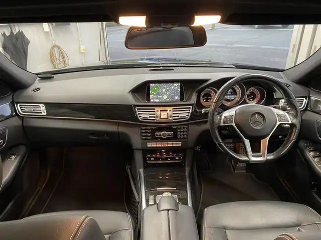 メルセデス・ベンツ Ｅ３５０ ワゴン アバンギャルド 福岡県 2013(平25)年 11.1万km 黒 ・サンルーフ/・アダプティブクルーズコントロール/・純正ナビ/BT/USB/・バックカメラ/・黒革シート /・前席シートヒーター　/・前席パワーシート/・BSM/・フルセグTV/・ETC/・社外19AW/・保証書/・取扱説明書