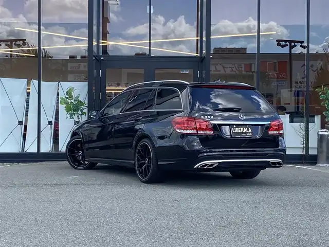 メルセデス・ベンツ Ｅ３５０ ワゴン アバンギャルド 福岡県 2013(平25)年 11.1万km 黒 ・サンルーフ/・アダプティブクルーズコントロール/・純正ナビ/BT/USB/・バックカメラ/・黒革シート /・前席シートヒーター　/・前席パワーシート/・BSM/・フルセグTV/・ETC/・社外19AW/・保証書/・取扱説明書