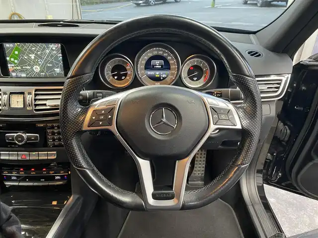 メルセデス・ベンツ Ｅ３５０ ワゴン アバンギャルド 福岡県 2013(平25)年 11.1万km 黒 ・サンルーフ/・アダプティブクルーズコントロール/・純正ナビ/BT/USB/・バックカメラ/・黒革シート /・前席シートヒーター　/・前席パワーシート/・BSM/・フルセグTV/・ETC/・社外19AW/・保証書/・取扱説明書