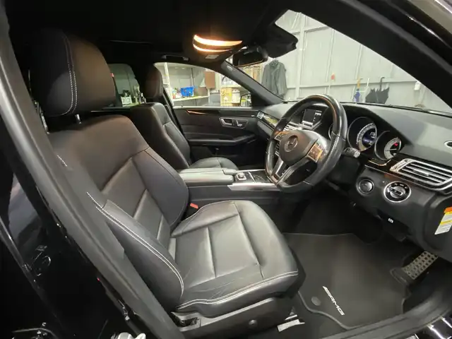 メルセデス・ベンツ Ｅ３５０ ワゴン アバンギャルド 福岡県 2013(平25)年 11.1万km 黒 ・サンルーフ/・アダプティブクルーズコントロール/・純正ナビ/BT/USB/・バックカメラ/・黒革シート /・前席シートヒーター　/・前席パワーシート/・BSM/・フルセグTV/・ETC/・社外19AW/・保証書/・取扱説明書
