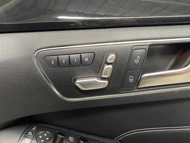 メルセデス・ベンツ Ｅ３５０ ワゴン アバンギャルド 福岡県 2013(平25)年 11.1万km 黒 ・サンルーフ/・アダプティブクルーズコントロール/・純正ナビ/BT/USB/・バックカメラ/・黒革シート /・前席シートヒーター　/・前席パワーシート/・BSM/・フルセグTV/・ETC/・社外19AW/・保証書/・取扱説明書