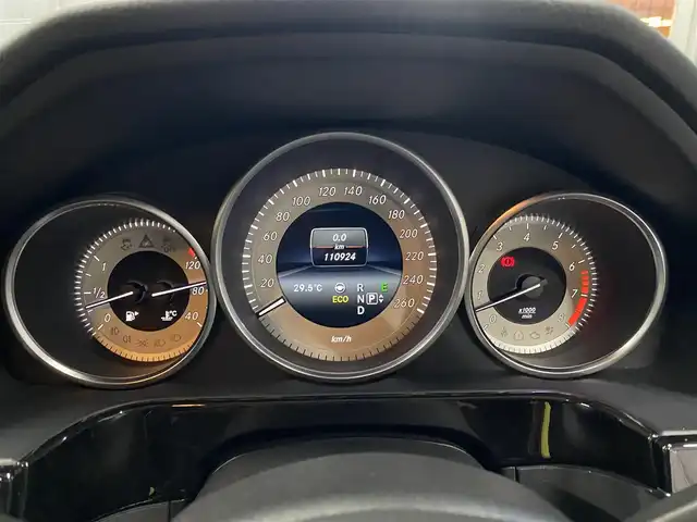 メルセデス・ベンツ Ｅ３５０ ワゴン アバンギャルド 福岡県 2013(平25)年 11.1万km 黒 ・サンルーフ/・アダプティブクルーズコントロール/・純正ナビ/BT/USB/・バックカメラ/・黒革シート /・前席シートヒーター　/・前席パワーシート/・BSM/・フルセグTV/・ETC/・社外19AW/・保証書/・取扱説明書