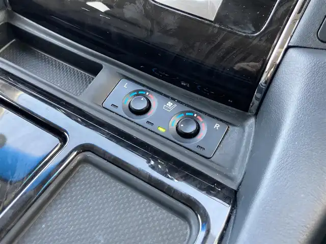 トヨタ アルファード S Cパッケージ 静岡県 2020(令2)年 7万km ホワイトパールクリスタルシャイン Toyota Safety Sense/純正メモリーナビ/　AM FM Bluetooth USB AppleCarPlay AndroidAuto/オプションCD・DVDプレイヤー/バックモニター/前方ドライブレコーダー/LEDオートヘッドランプ/シーケンシャルターンランプ/パワーシート(前席+2列目)/シートヒーター＆シートベンチレーション/両側パワースライドドア/前後方クリアランスソナー/純正18インチアルミホイール/ツインムーンルーフ/純正12.1インチフリップダウンモニター/ビルトインETC/ブラックレザーシート