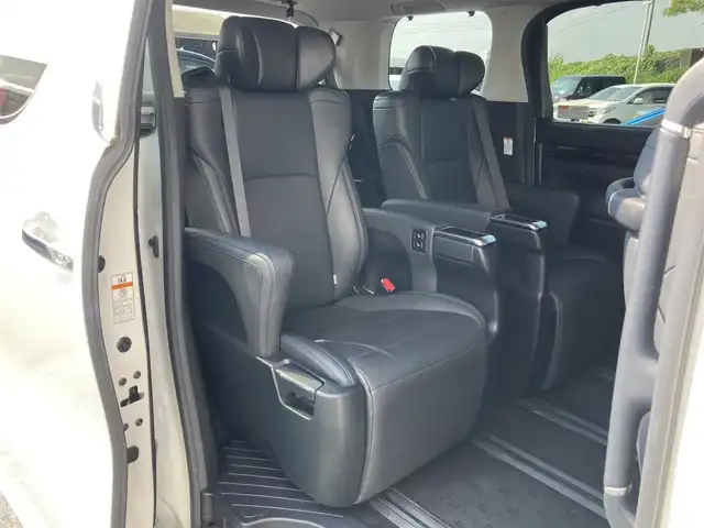 トヨタ アルファード S Cパッケージ 静岡県 2020(令2)年 7万km ホワイトパールクリスタルシャイン Toyota Safety Sense/純正メモリーナビ/　AM FM Bluetooth USB AppleCarPlay AndroidAuto/オプションCD・DVDプレイヤー/バックモニター/前方ドライブレコーダー/LEDオートヘッドランプ/シーケンシャルターンランプ/パワーシート(前席+2列目)/シートヒーター＆シートベンチレーション/両側パワースライドドア/前後方クリアランスソナー/純正18インチアルミホイール/ツインムーンルーフ/純正12.1インチフリップダウンモニター/ビルトインETC/ブラックレザーシート