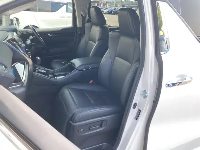 トヨタ アルファード S Cパッケージ 静岡県 2020(令2)年 7万km ホワイトパールクリスタルシャイン Toyota Safety Sense/純正メモリーナビ/　AM FM Bluetooth USB AppleCarPlay AndroidAuto/オプションCD・DVDプレイヤー/バックモニター/前方ドライブレコーダー/LEDオートヘッドランプ/シーケンシャルターンランプ/パワーシート(前席+2列目)/シートヒーター＆シートベンチレーション/両側パワースライドドア/前後方クリアランスソナー/純正18インチアルミホイール/ツインムーンルーフ/純正12.1インチフリップダウンモニター/ビルトインETC/ブラックレザーシート