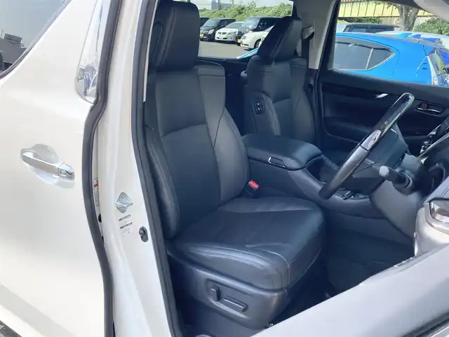 トヨタ アルファード S Cパッケージ 静岡県 2020(令2)年 7万km ホワイトパールクリスタルシャイン Toyota Safety Sense/純正メモリーナビ/　AM FM Bluetooth USB AppleCarPlay AndroidAuto/オプションCD・DVDプレイヤー/バックモニター/前方ドライブレコーダー/LEDオートヘッドランプ/シーケンシャルターンランプ/パワーシート(前席+2列目)/シートヒーター＆シートベンチレーション/両側パワースライドドア/前後方クリアランスソナー/純正18インチアルミホイール/ツインムーンルーフ/純正12.1インチフリップダウンモニター/ビルトインETC/ブラックレザーシート