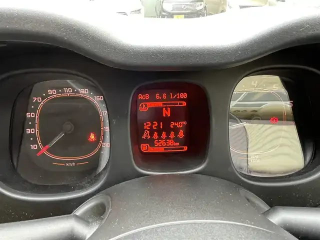 フィアット パンダ イージー 福岡県 2017(平29)年 5.3万km アイボリー 社外ナビ/（AM/FM/CD/DVD/SD/USB/Bluetooth/フルセグTV）/トラクションコントロール/アイドリングストップ/ETC/ドライブレコーダー前（SD有り）/フォグランプ/バックカメラ/純正アルミホイール/純正フロアマット/保証書/取扱説明書