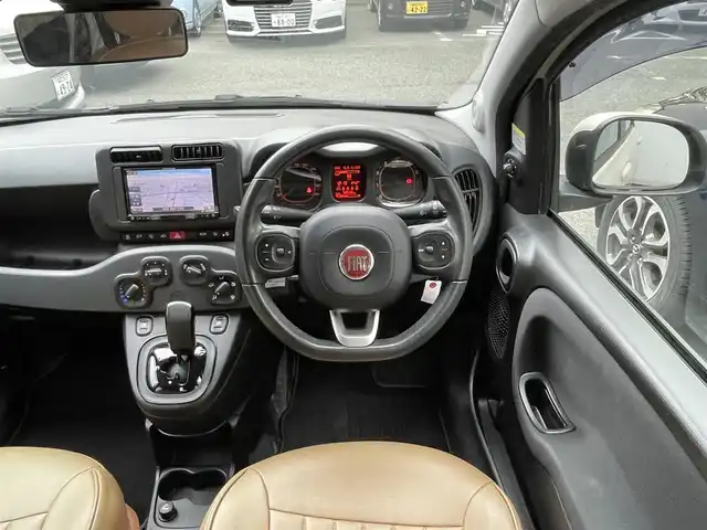 フィアット パンダ イージー 福岡県 2017(平29)年 5.3万km アイボリー 社外ナビ/（AM/FM/CD/DVD/SD/USB/Bluetooth/フルセグTV）/トラクションコントロール/アイドリングストップ/ETC/ドライブレコーダー前（SD有り）/フォグランプ/バックカメラ/純正アルミホイール/純正フロアマット/保証書/取扱説明書