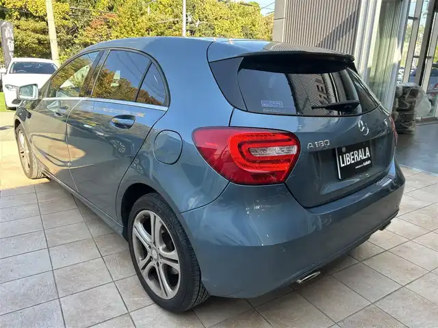 メルセデス・ベンツ Ａ１８０ 大阪府 2013(平25)年 5.4万km ユニバースブルー 純正ナビ/TV/バックカメラ/純正17インチAW/HIDヘッドライト/クリアランスソナー/ブラインドスポット/ACC/パドルシフト/ハーフ革/ETC/ドラレコ