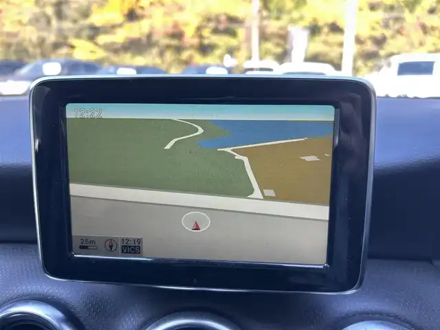 メルセデス・ベンツ Ａ１８０ 大阪府 2013(平25)年 5.4万km ユニバースブルー 純正ナビ/TV/バックカメラ/純正17インチAW/HIDヘッドライト/クリアランスソナー/ブラインドスポット/ACC/パドルシフト/ハーフ革/ETC/ドラレコ