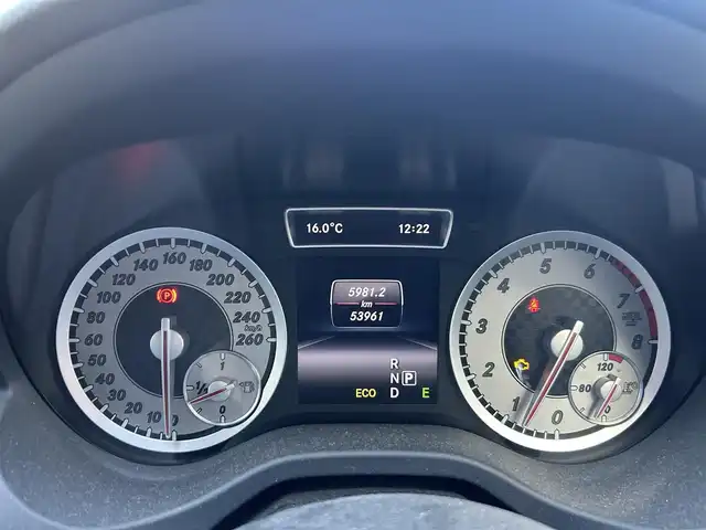 メルセデス・ベンツ Ａ１８０ 大阪府 2013(平25)年 5.4万km ユニバースブルー 純正ナビ/TV/バックカメラ/純正17インチAW/HIDヘッドライト/クリアランスソナー/ブラインドスポット/ACC/パドルシフト/ハーフ革/ETC/ドラレコ