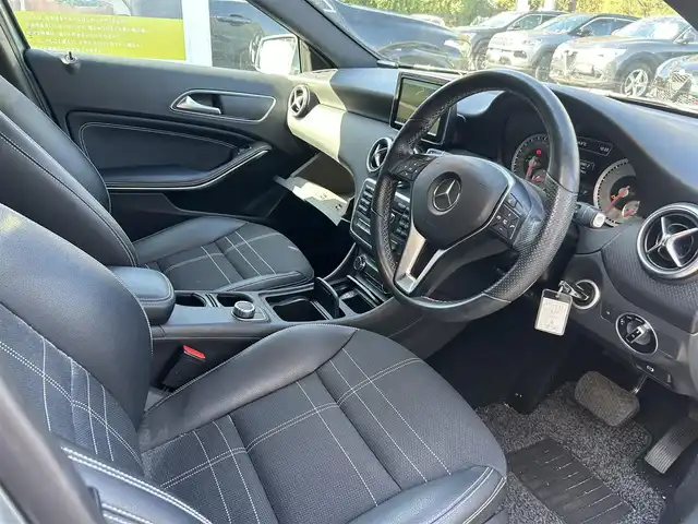 メルセデス・ベンツ Ａ１８０ 大阪府 2013(平25)年 5.4万km ユニバースブルー 純正ナビ/TV/バックカメラ/純正17インチAW/HIDヘッドライト/クリアランスソナー/ブラインドスポット/ACC/パドルシフト/ハーフ革/ETC/ドラレコ