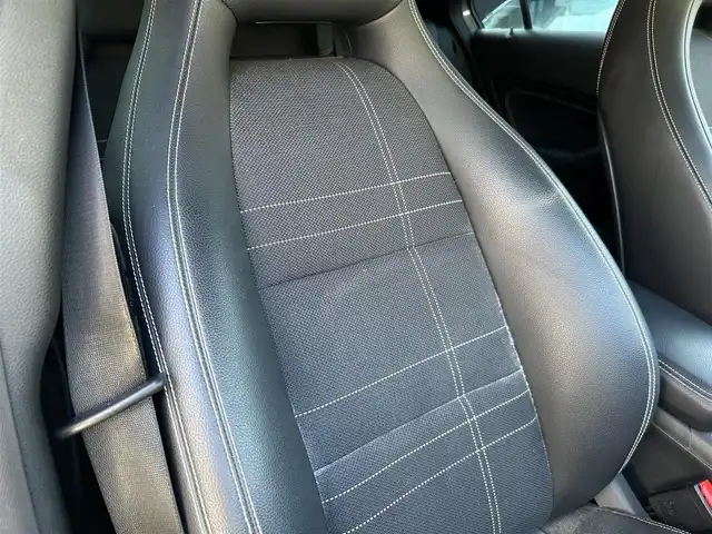 メルセデス・ベンツ Ａ１８０ 大阪府 2013(平25)年 5.4万km ユニバースブルー 純正ナビ/TV/バックカメラ/純正17インチAW/HIDヘッドライト/クリアランスソナー/ブラインドスポット/ACC/パドルシフト/ハーフ革/ETC/ドラレコ