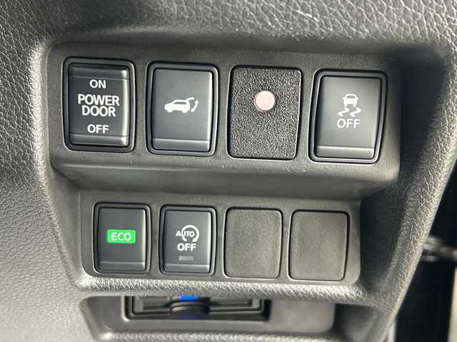 日産 エクストレイル 鹿児島県 2018(平30)年 5.2万km ダイヤモンドブラック 純正ナビ/（フルセグ/Bluetooth/CD/DVD）　/アラウンドビューモニター　/プロパイロット　/デジタルインナーミラー　/パワースライドドア　/ブラインドスポットモニター　/シートヒーター　/オートホールド　/カプロンシート　/電動パーキング　/ＥＴＣ/プッシュスタートボタン/パワーバックドア/アイドリングストップ/保証書/取扱説明書