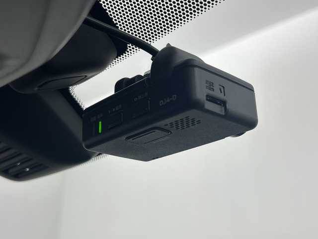 日産 エクストレイル 鹿児島県 2018(平30)年 5.2万km ダイヤモンドブラック 純正ナビ/（フルセグ/Bluetooth/CD/DVD）　/アラウンドビューモニター　/プロパイロット　/デジタルインナーミラー　/パワースライドドア　/ブラインドスポットモニター　/シートヒーター　/オートホールド　/カプロンシート　/電動パーキング　/ＥＴＣ/プッシュスタートボタン/パワーバックドア/アイドリングストップ/保証書/取扱説明書