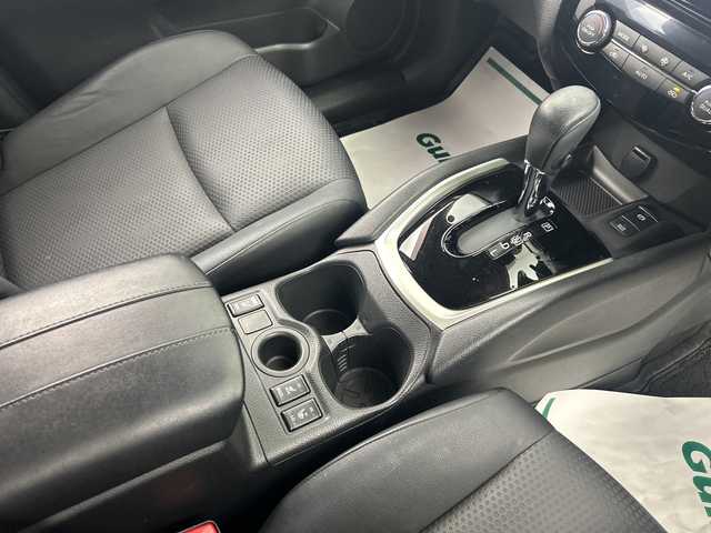 日産 エクストレイル 鹿児島県 2018(平30)年 5.2万km ダイヤモンドブラック 純正ナビ/（フルセグ/Bluetooth/CD/DVD）　/アラウンドビューモニター　/プロパイロット　/デジタルインナーミラー　/パワースライドドア　/ブラインドスポットモニター　/シートヒーター　/オートホールド　/カプロンシート　/電動パーキング　/ＥＴＣ/プッシュスタートボタン/パワーバックドア/アイドリングストップ/保証書/取扱説明書